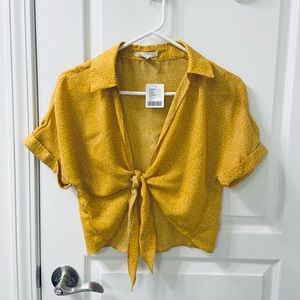 Urban Outfitters (UO) Polka Dot Tie Front Top in Yellow Polka Dots Size S NWT
